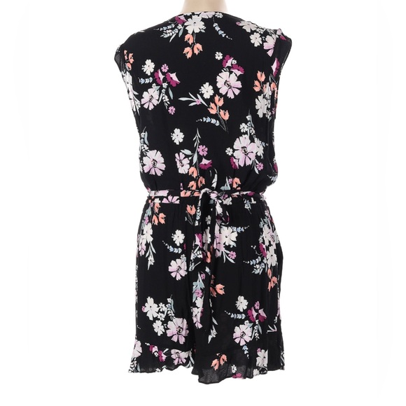 Loft flowery romper with pockets. NWOT. Size small. - Picture 2 of 5